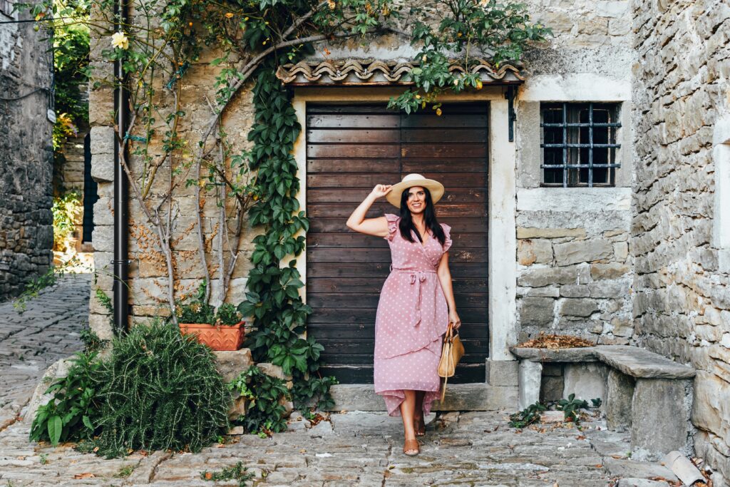 Alicante, ulokowane na hiszpańskim wybrzeżu Costa Blanca, to miejsce, w którym Alicante domy na sprzedaż cieszą się ogromnym zainteresowaniem